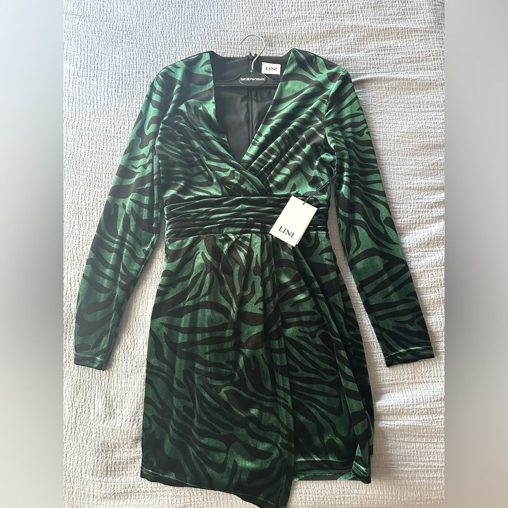 LINI Dress - Picture 2 of 2